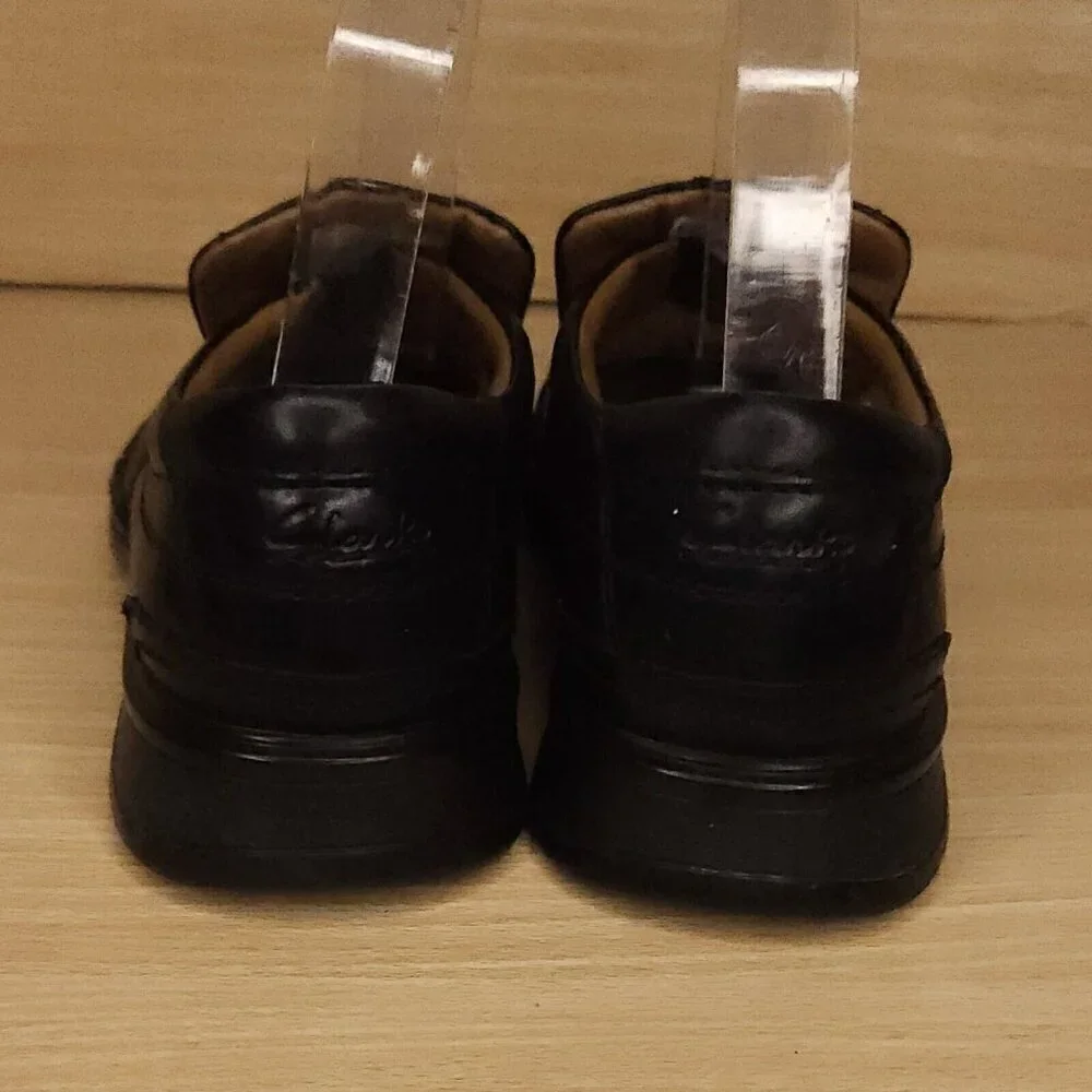 Clarks Mens Black Leather Slip On Shoes 7